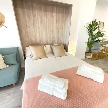 Cs6 Kaleria Suites Almeria Bagian luar foto