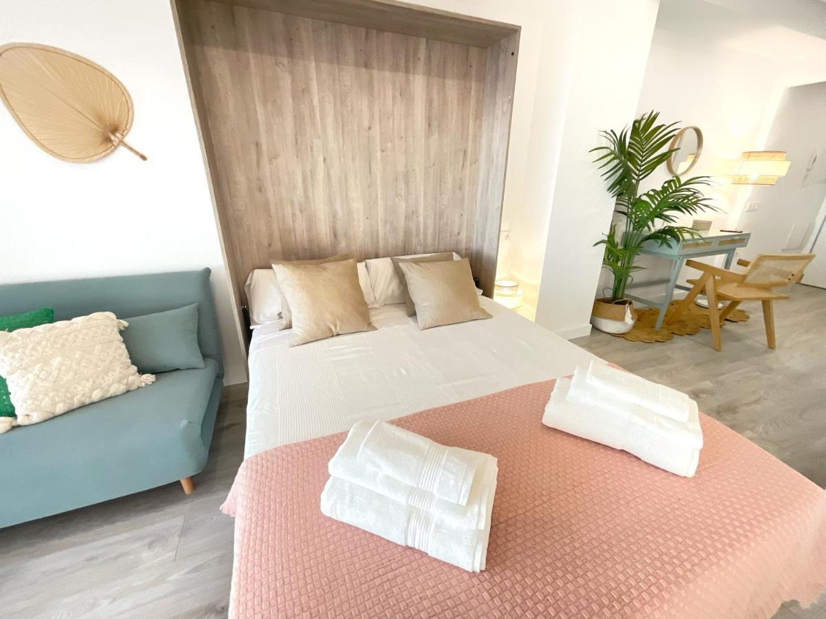 Cs6 Kaleria Suites Almeria Bagian luar foto